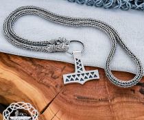 Sterling Silver Wolf Head Viking Chain. Handmade Authentic Jewelry Necklace.