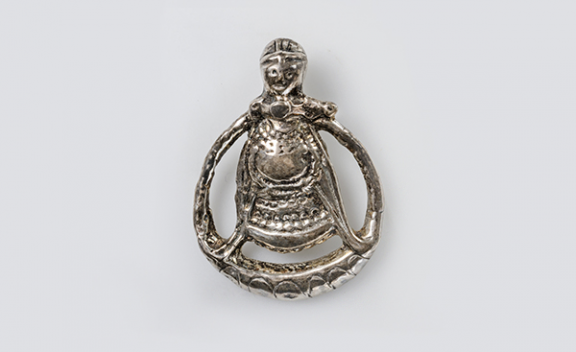 Silver amulet Freya, Aska