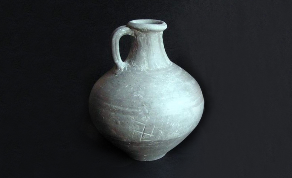 Roman grey-ware flagon