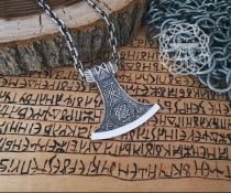 Norse Viking Axe Necklace. Sterling Silver Knot Design.