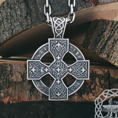 Sterling Silver Celtic Cross Necklace. Exquisite Knotwork Pendant.