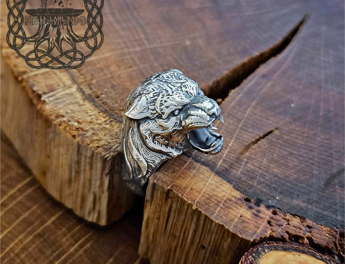 Sterling Silver Tiger Head Ring. Handmade Animal Jewelry.