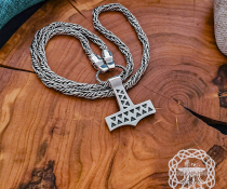 Sterling silver Uppland Thor hammer pendant. Handmade mjolnir replica from Valse.