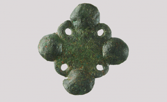 Decorative mount of copper-alloy