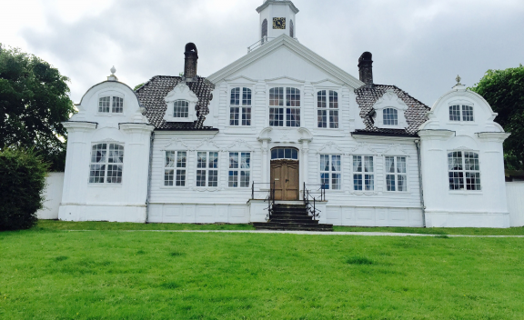 Damsgard Manor