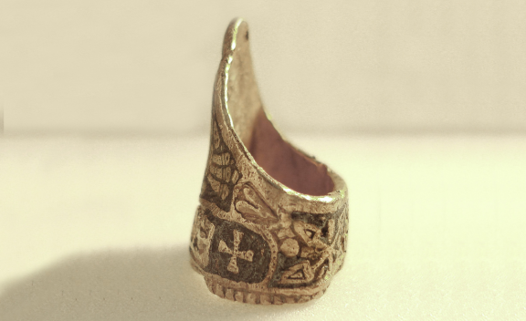 Finger-ring
