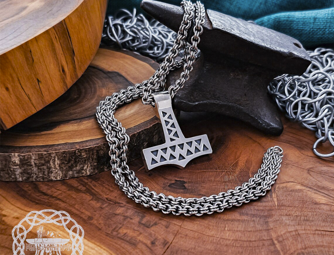 Sterling silver Uppland Thor hammer pendant. Handmade mjolnir replica from Valse.