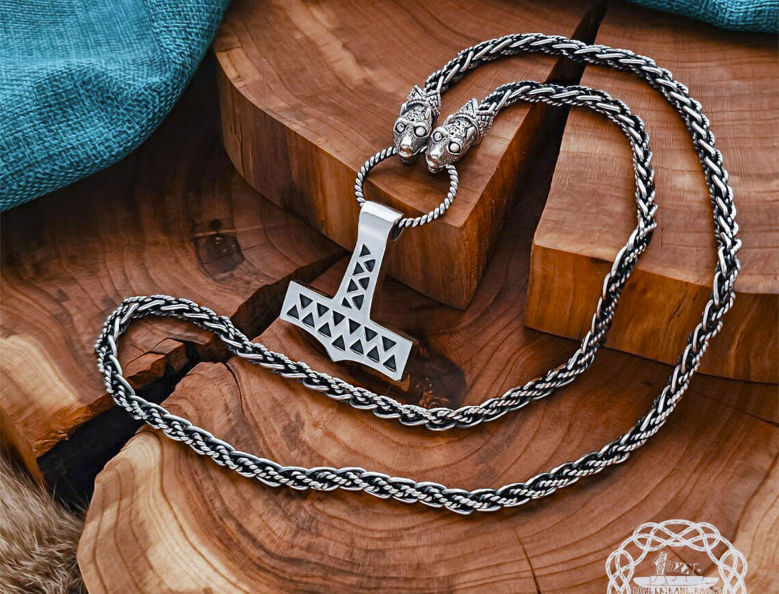Sterling silver Uppland Thor hammer pendant. Handmade mjolnir replica from Valse.