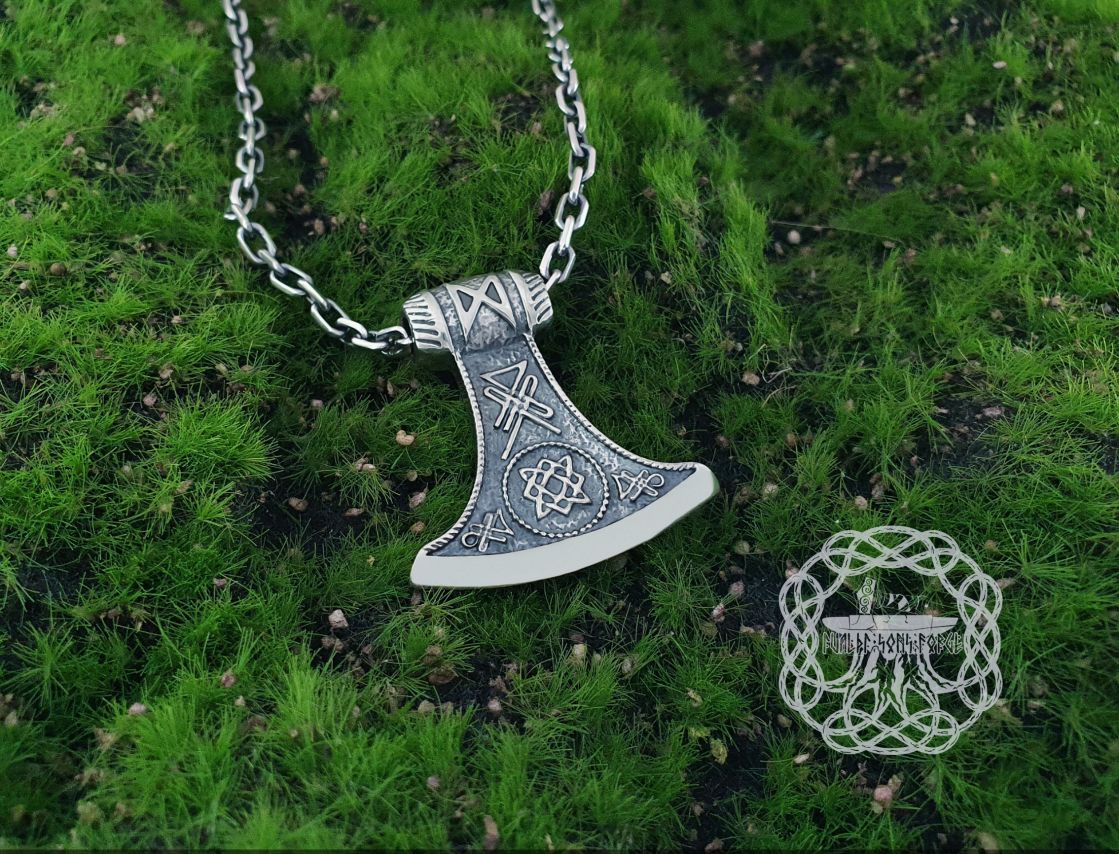 Norse Viking Axe Necklace. Sterling Silver Knot Design.