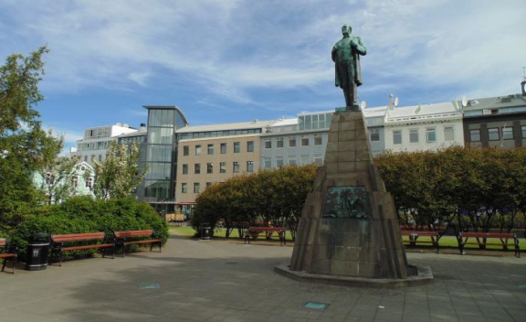 Jon Sigurdsson Statue