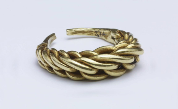 Finger-ring