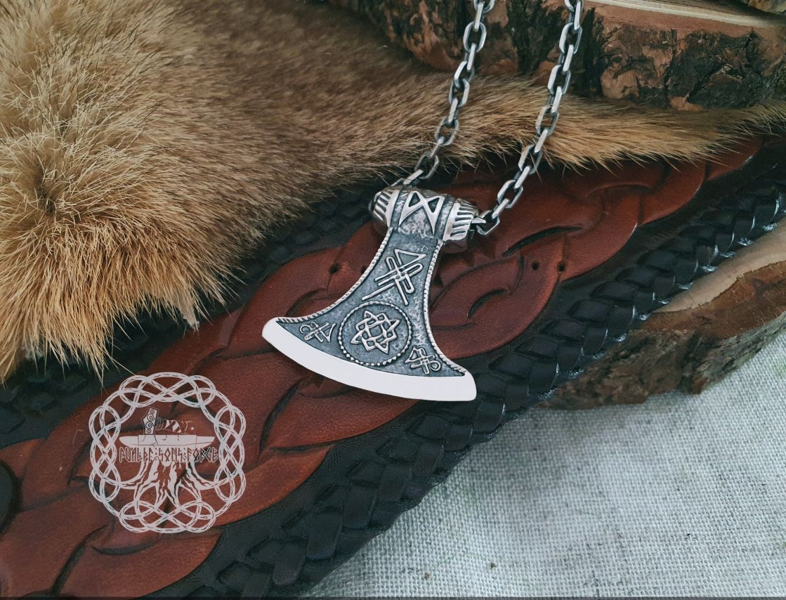 Norse Viking Axe Necklace. Sterling Silver Knot Design.