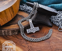 Sterling silver Uppland Thor hammer pendant. Handmade mjolnir replica from Valse.