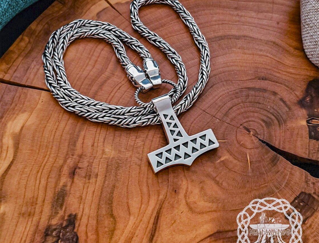Sterling silver Uppland Thor hammer pendant. Handmade mjolnir replica from Valse.