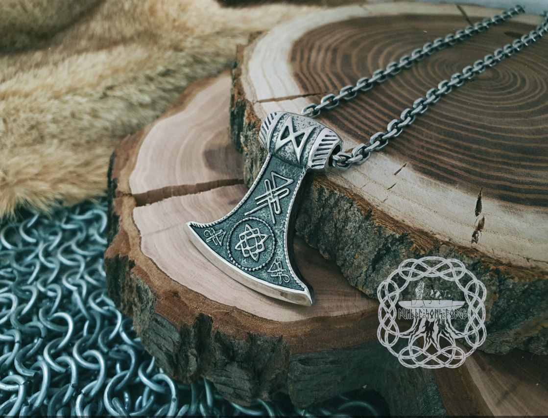 Norse Viking Axe Necklace. Sterling Silver Knot Design.