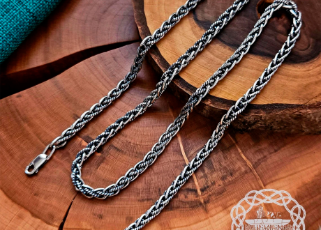 Chains and bracelets